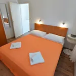 Apartamento Vami With Sea View Murter