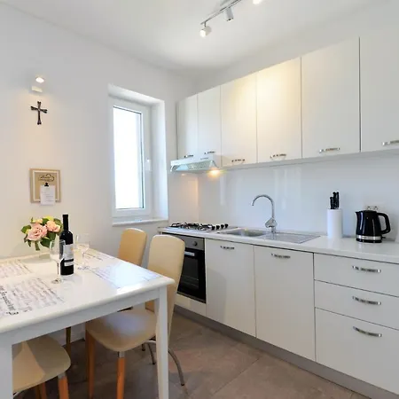 Vami With Sea View Murter