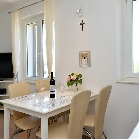 Vami With Sea View Murter