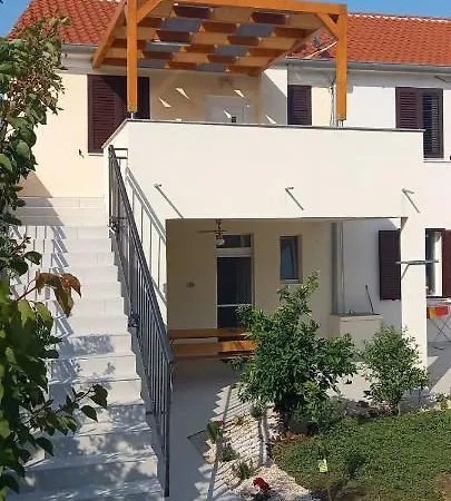 Apartment Vami With Sea View Murter