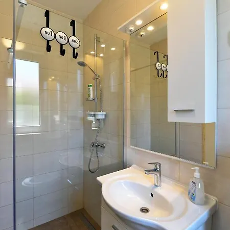 Vami With Sea View * Murter