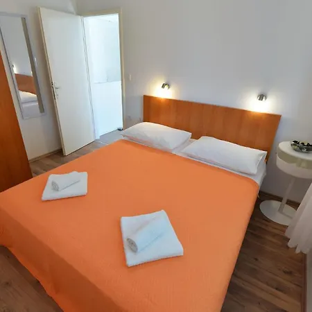 Apartment Vami With Sea View Murter