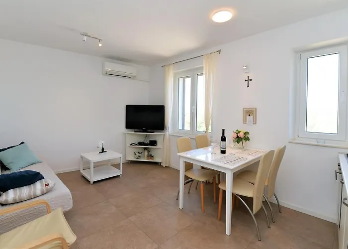 דירה Vami With Sea View מורטר