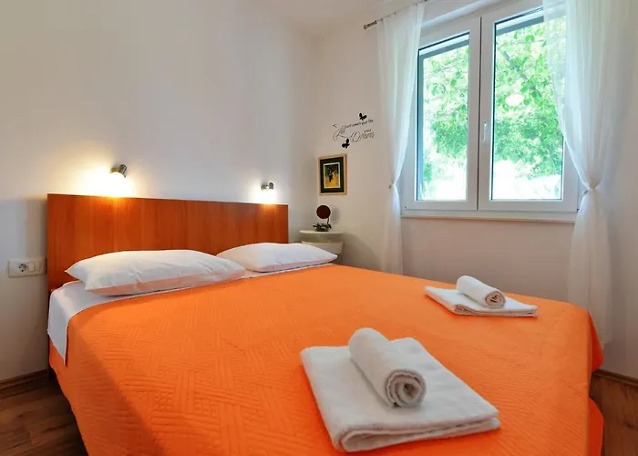 Vami With Sea View דירה