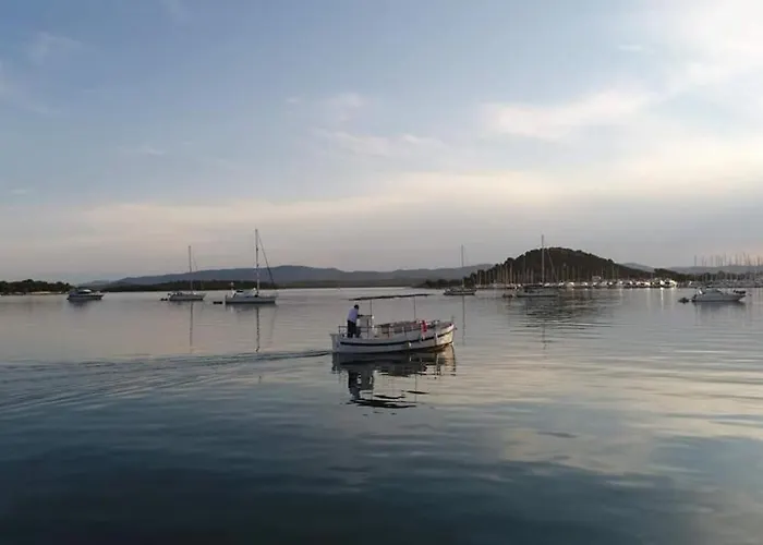 Vami With Sea View דירה מורטר